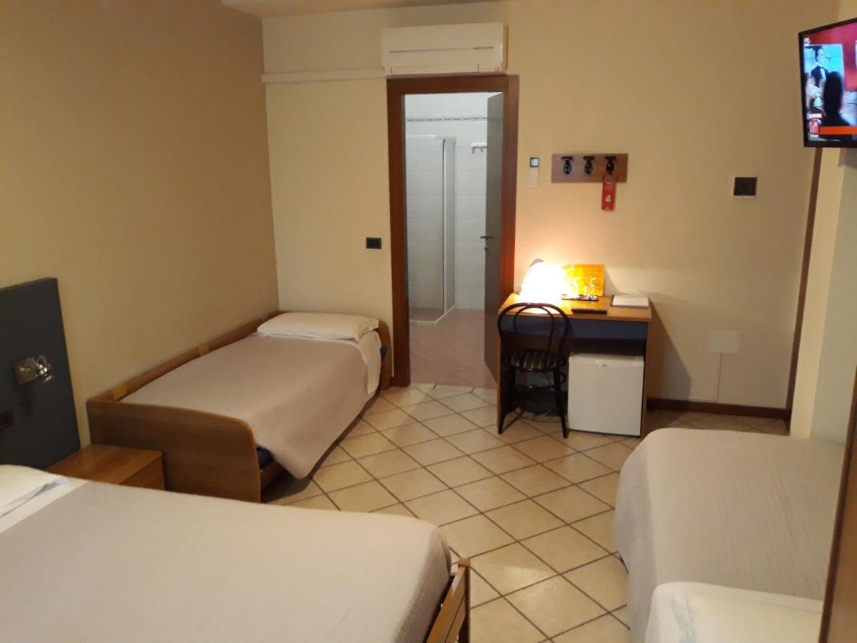 Relais Bb Pacengo Bed & Breakfast Lazise Exterior photo
